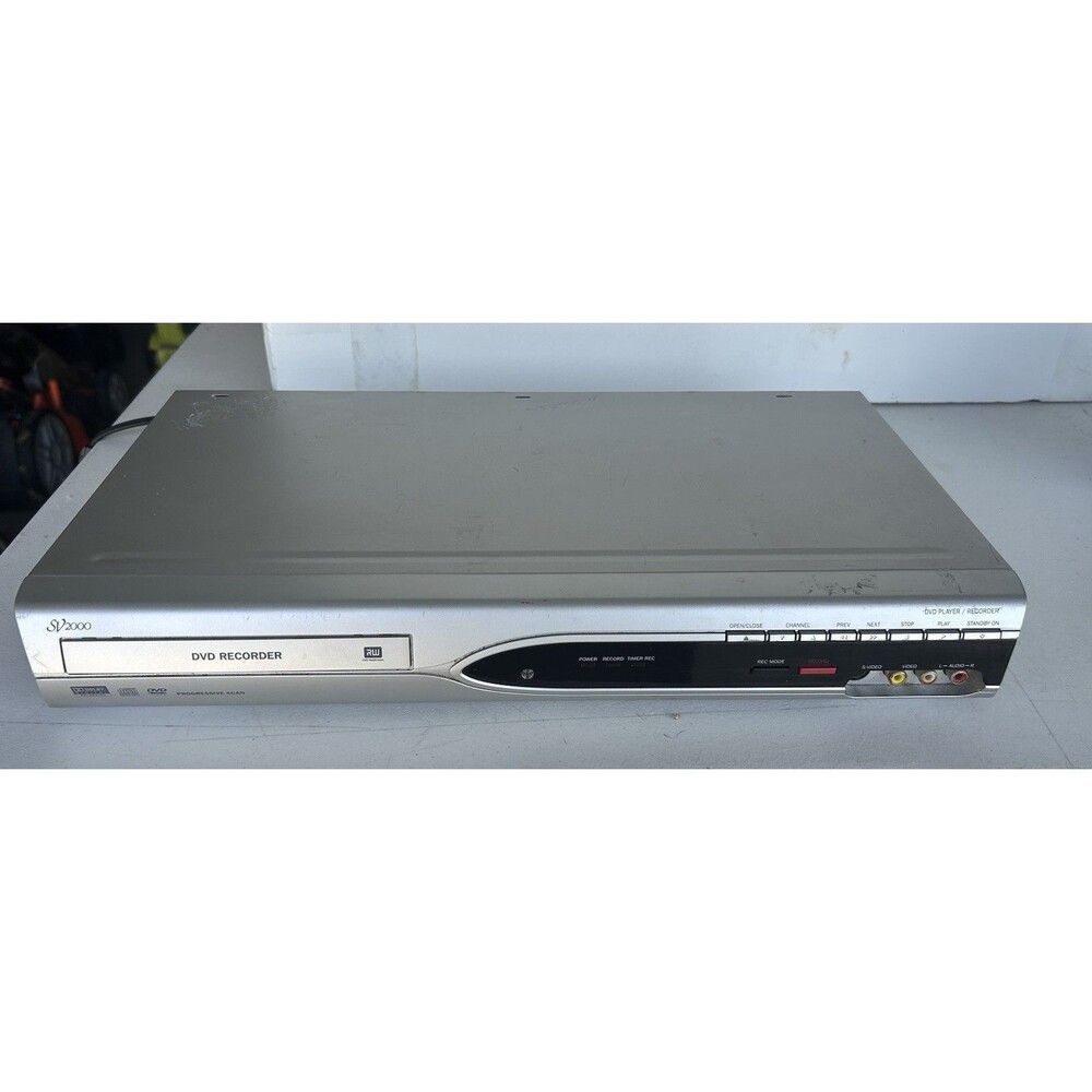 SV2000 WV10D6 DVD Recorder 2006 FOR PARTS OR REPAIR Funai
